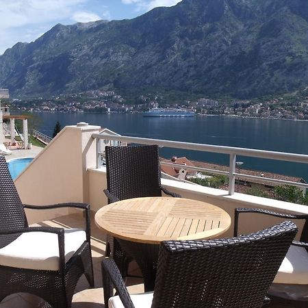 Apartment Fjord Waterfront Kotor Buitenkant foto
