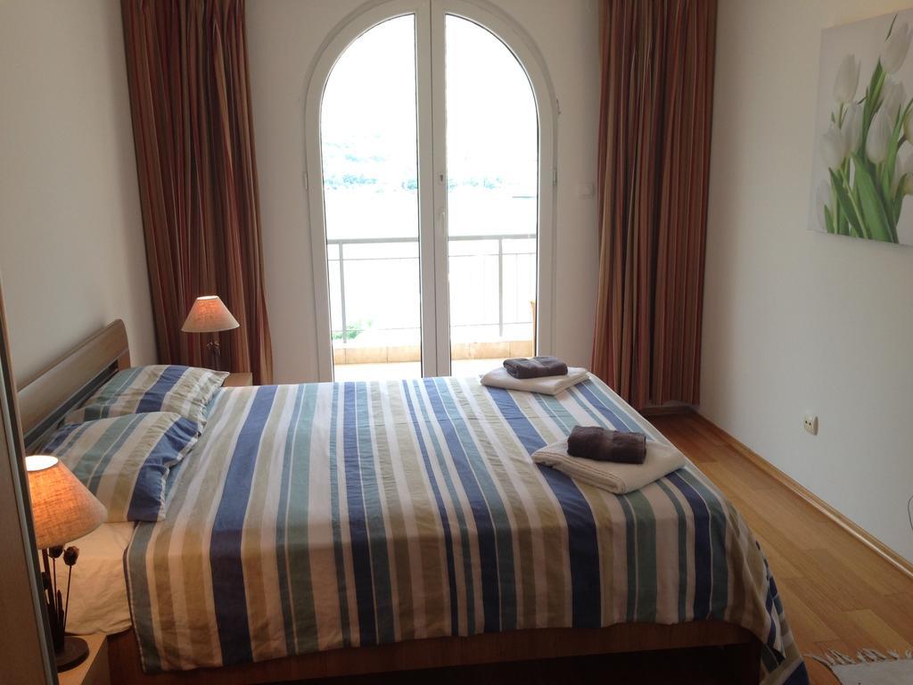 Apartment Fjord Waterfront Kotor Buitenkant foto