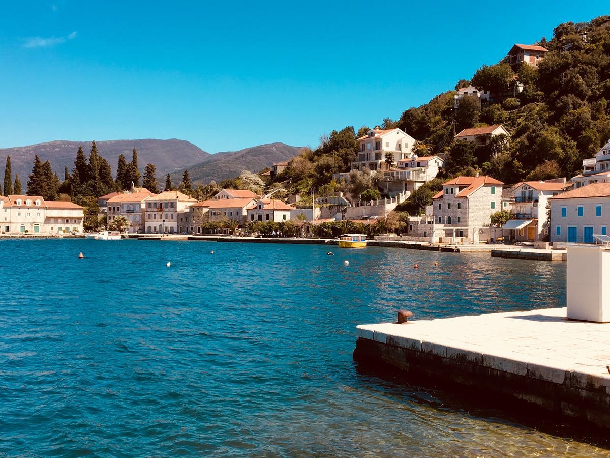 Apartment Fjord Waterfront Kotor Buitenkant foto